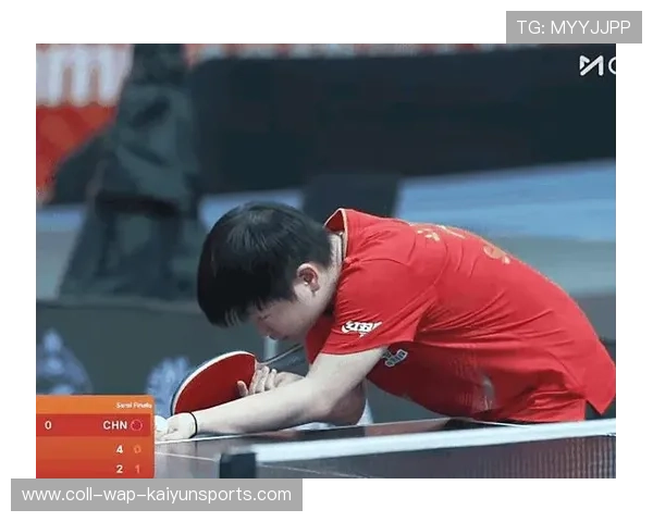 乒乓球少年发球 3 连杀！对手直接愣住